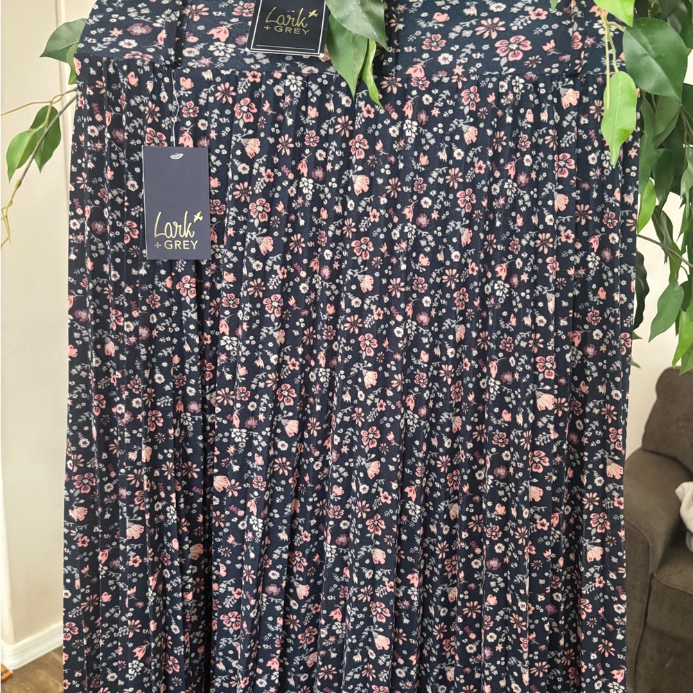 Lark & Grey Floral Skirt
